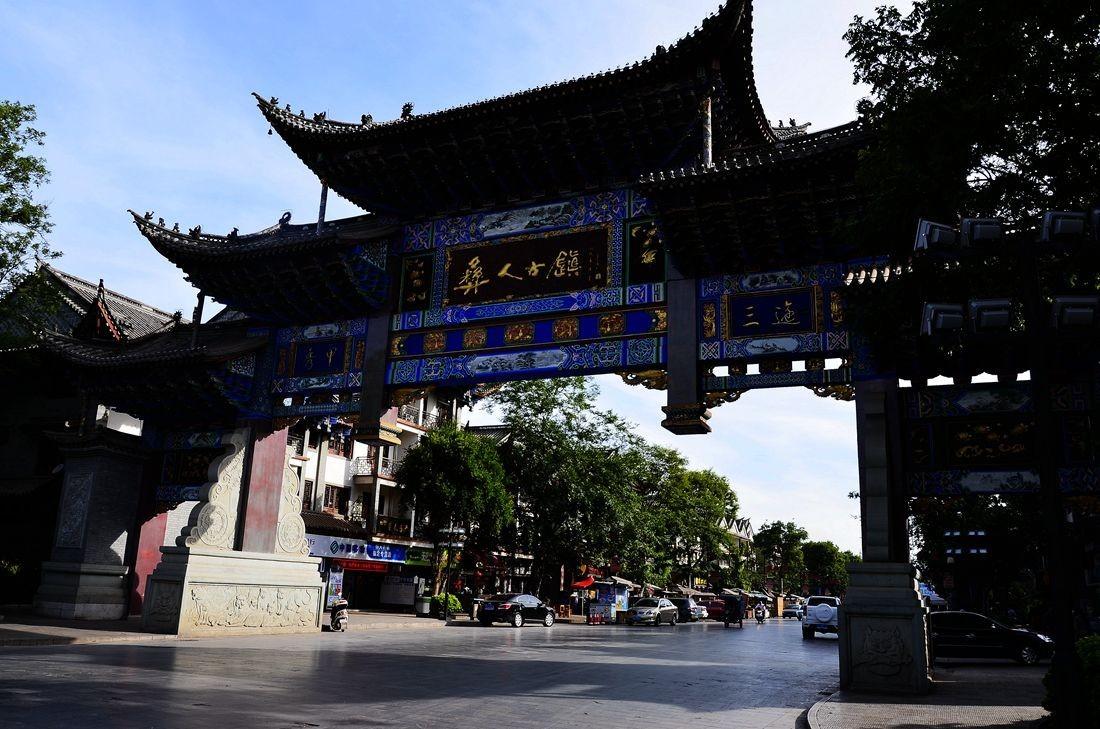 古墓丽影崛起